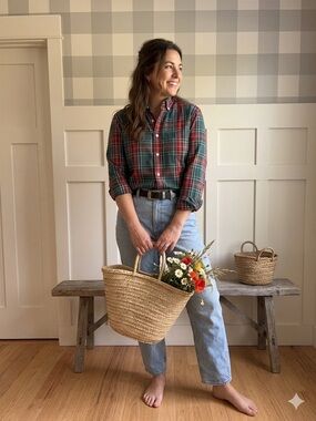 J. Crew Red and Green Classic Plaid Button-Down Shirt Medium